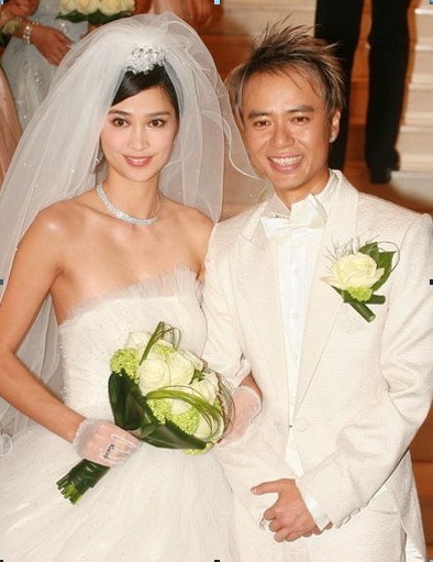 Lý Khắc Cần và vợ.