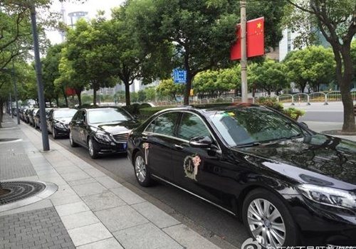 Dan xe sang trong hon le Angelababy - Huynh Hieu Minh hinh anh