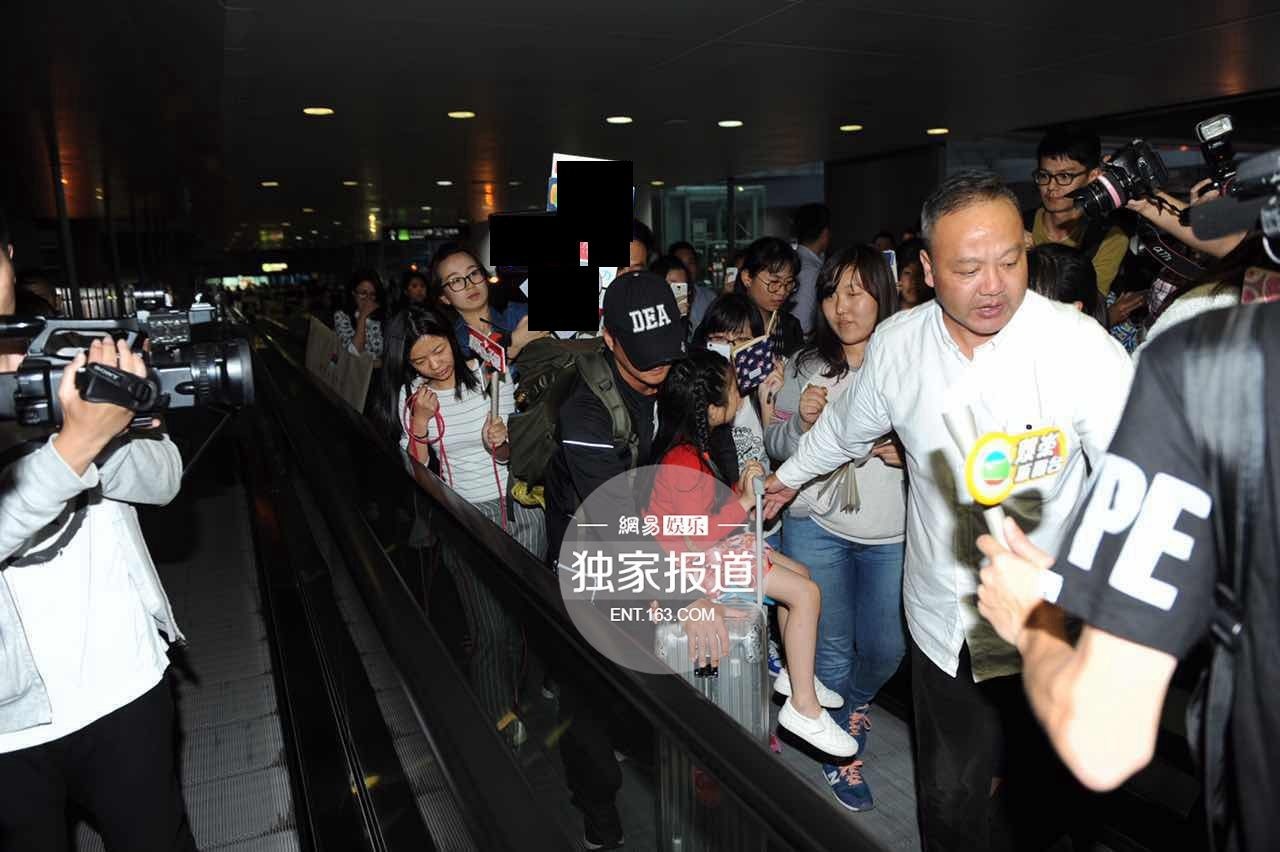 Tài tử cho biết anh nóng lòng đến đám cưới của bạn thân còn hơn cả đám cưới chính mình.