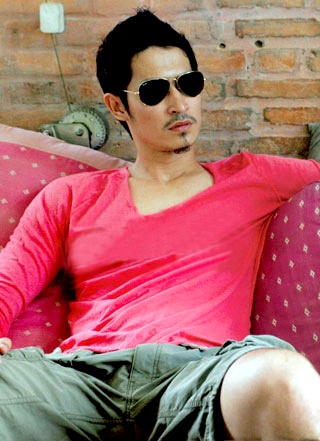 Diễn viên Huy Khánh từng là tay chơi đào hoa một thời