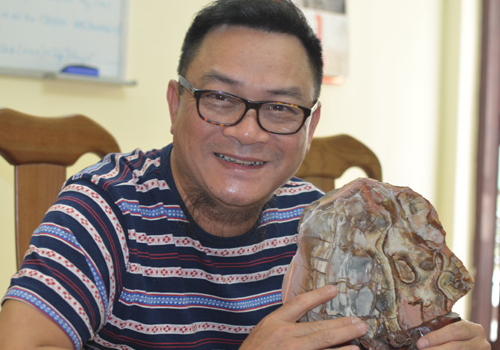 NSUT Anh Tu lan dau noi ve vo tre kem 12 tuoi hinh anh