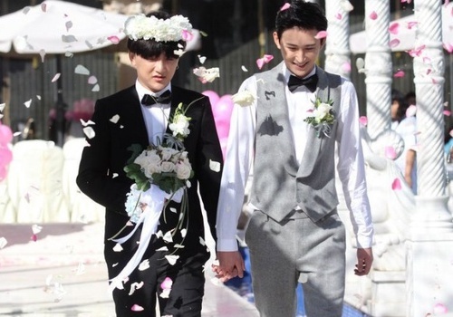 'Ban sao nam Chau Tan' to chuc dam cuoi dong tinh hinh anh