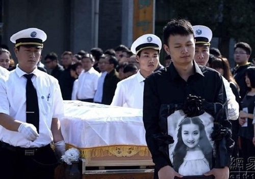 Nhung vu giet nguoi trong showbiz Hoa ngu hinh anh