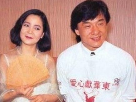 Lần gặp gỡ sau cùng của Thành Long và Lệ Quân.