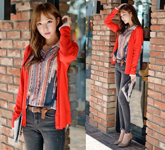 Với sự phong phú về kiểu dáng, màu sắc áo cardigan là dáng áo không thể thiếu giúp tín đồ thời trang giữ ấm ngày thu se lạnh.