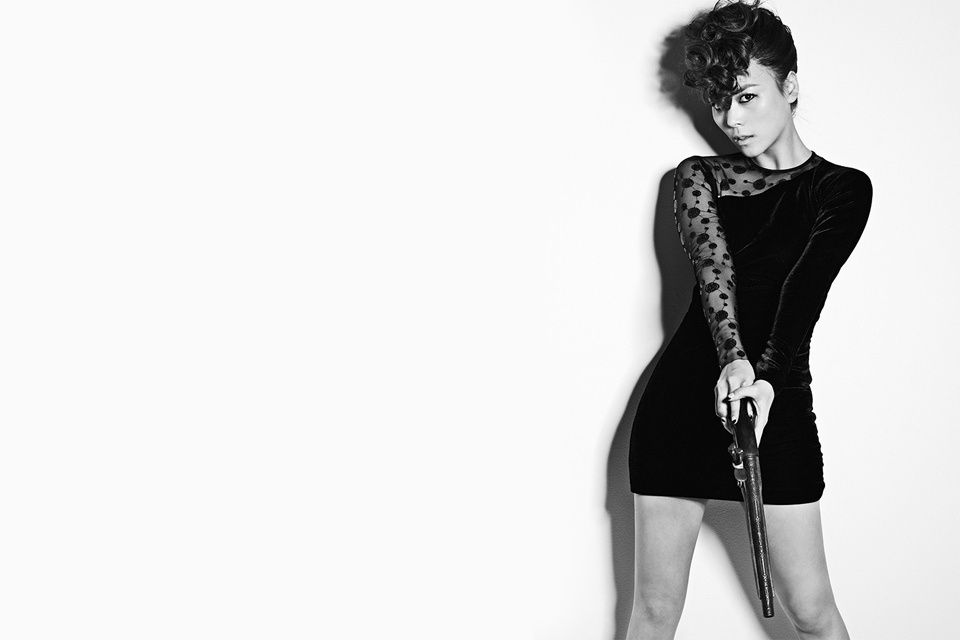 Thế nhưng, từ nhỏ Sunye đã thiếu vắng tình thương yêu của cả cha lẫn mẹ vì mẹ qua đời từ sớm, trong khi bố lại bị bệnh và không thể chăm sóc cho cô.