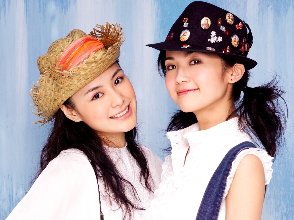 Cac nhom nhac nu Hoa ngu danh tieng gio ra sao? hinh anh