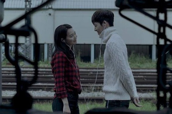 Shin Min Ah va Kim Woo Bin tinh tu trong quang cao hinh anh