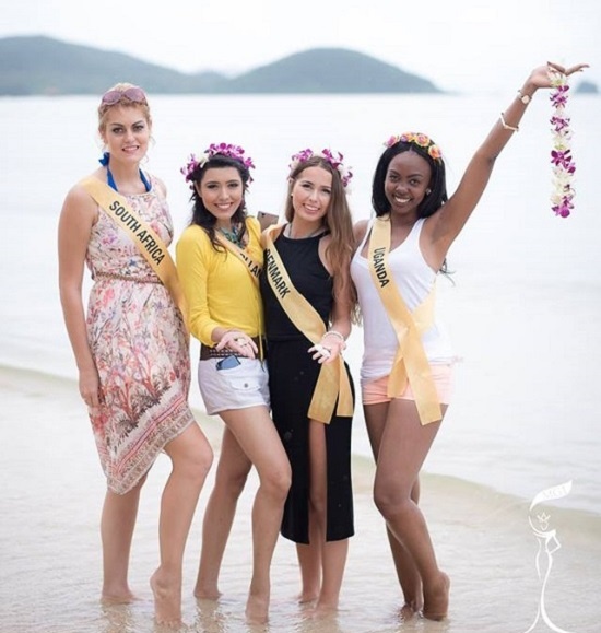 Tuy sở hữu chiều cao nổi bật nhưng đại diện Nam Phi (ngoài cùng bên trái) bị cho là có thân hình quá khổ, nụ cười già nua so với độ tuổi 22.