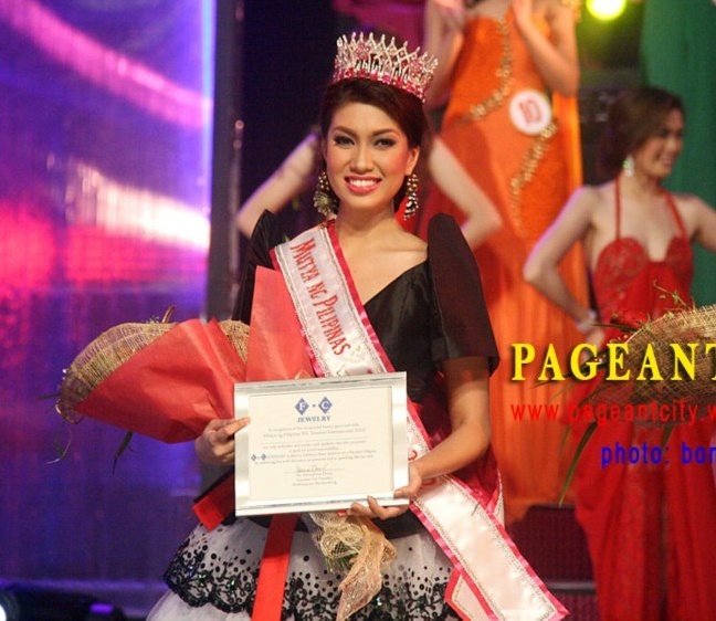 Đẹp và tài giỏi, sau đăng quang, cô không hoạt động năng nổ trong showbiz. Thay vào đó tập trung vào việc học tập. 