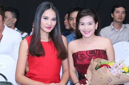 Anh Thơ ngày càng trẻ trung, sành điệu