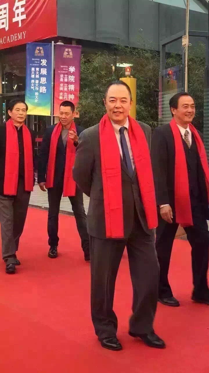 Tài tử gạo cội Trương Thiết Lâm.