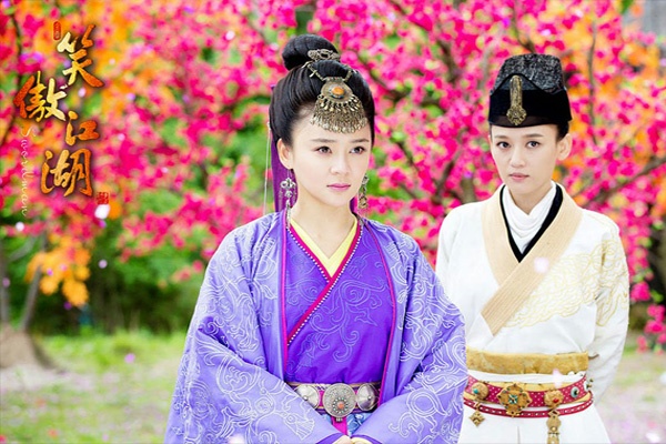 Tiếu Ngạo Giang Hồ từng bị chê về nội dung cắt xén chính sửa quá nhiều và kỹ xảo lòe loẹt