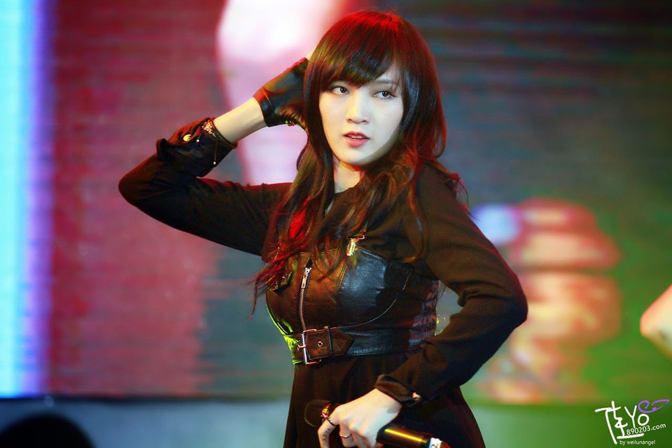 Với kỹ năng nhảy điệu luyện cùng cơ thể dẻo dai, Jia dễ dàng xử lý được những động tác khó