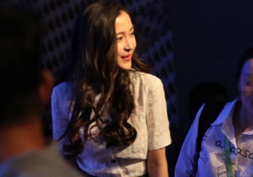 Cam nhon bat thuong cua Angelababy hinh anh