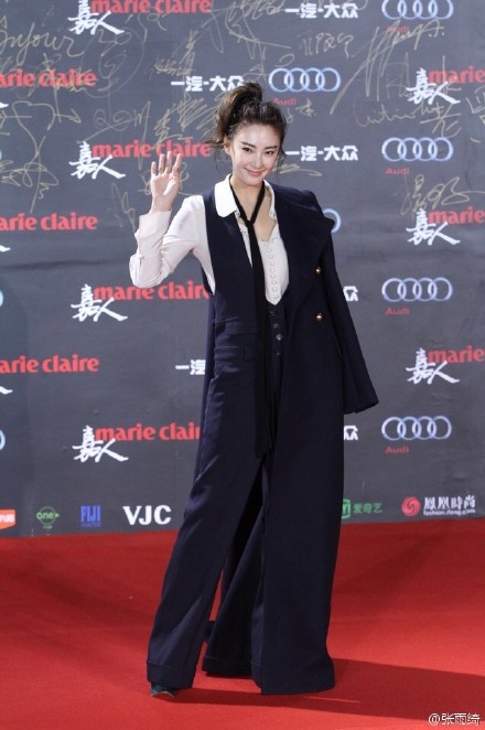 Cô không ngại nói về cuộc hôn nhân rạn nứt. Trương Vũ Kỳ cho biết đang tìm nửa kia. Với tin đồn hẹn hò 3 người cùng lúc, cô khẳng định chỉ là tin đồn.