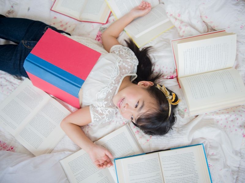 Nha co nhieu sach, tre em se so huu nhung ky nang quan trong hinh anh