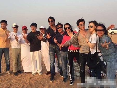 Ê-kíp phim tại Dubai.