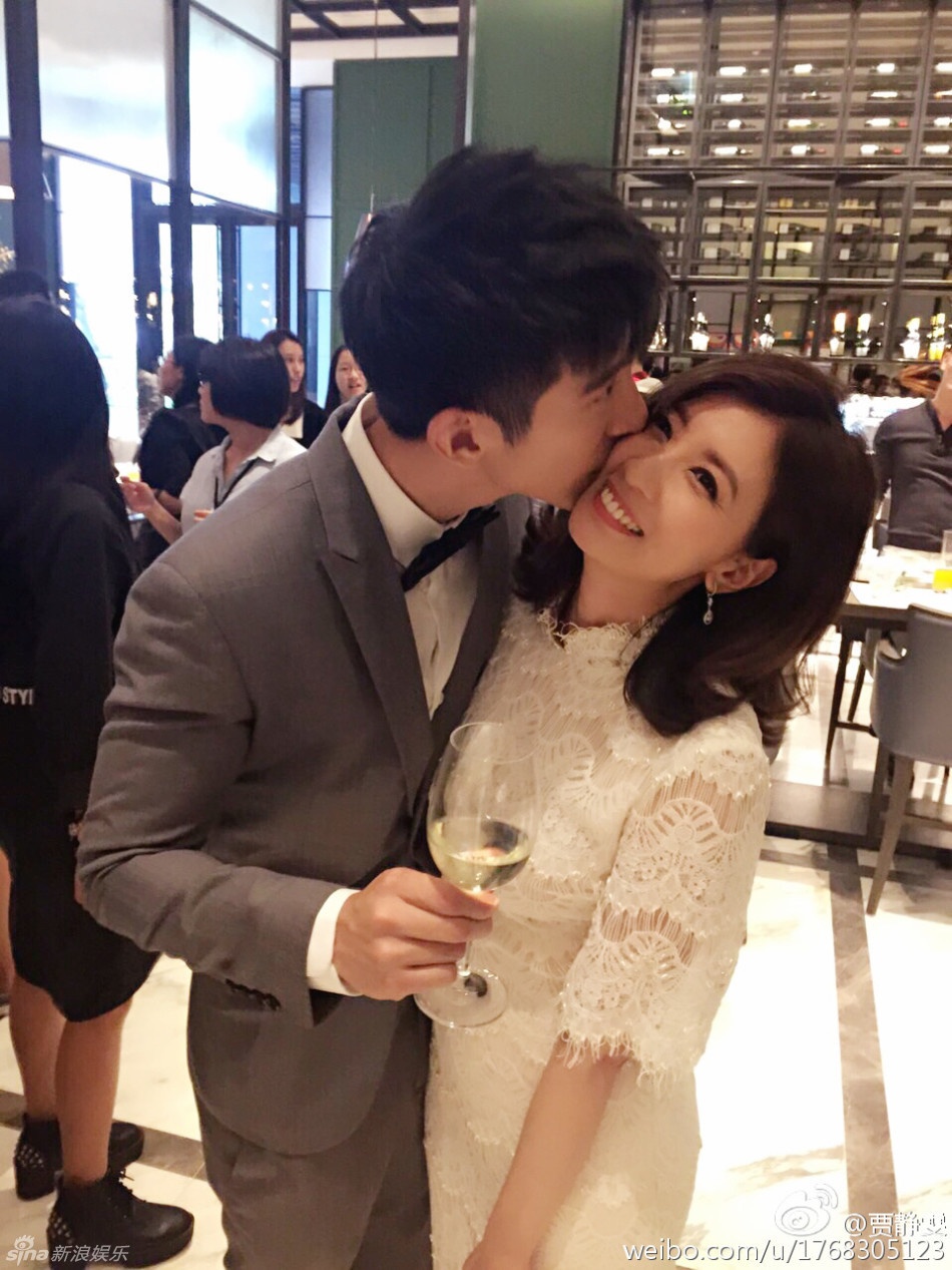 Cử chỉ lãng mạn của Tu Kiệt Khải dành cho vợ.