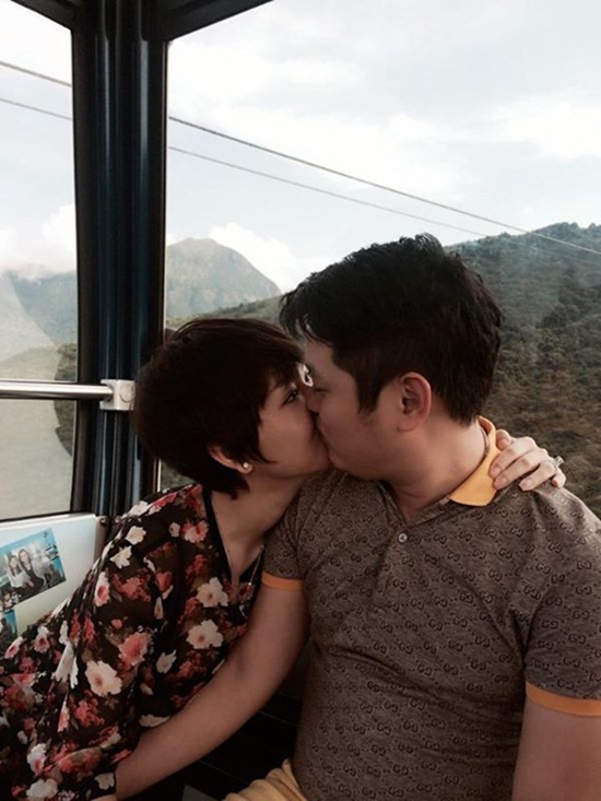 Chuyến du lịch Hồng Kông lãng mạn của vợ chồng ca sĩ Trà Mi Idol tràn ngập những bức ảnh tình cảm khiến fan mãn nhãn.