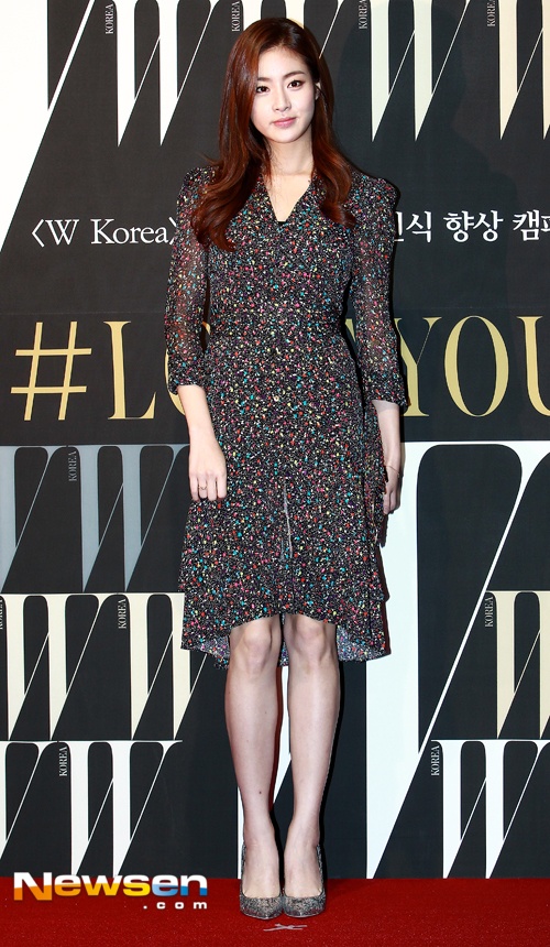 Nữ diễn viên Kang Sora.