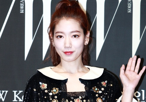 Dan sao Han trong gia hon vi trang diem dam hinh anh