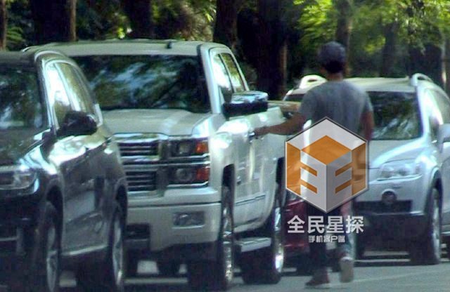 Lý Thần vội vàng ra về sau khi cảm thấy bị làm phiền.