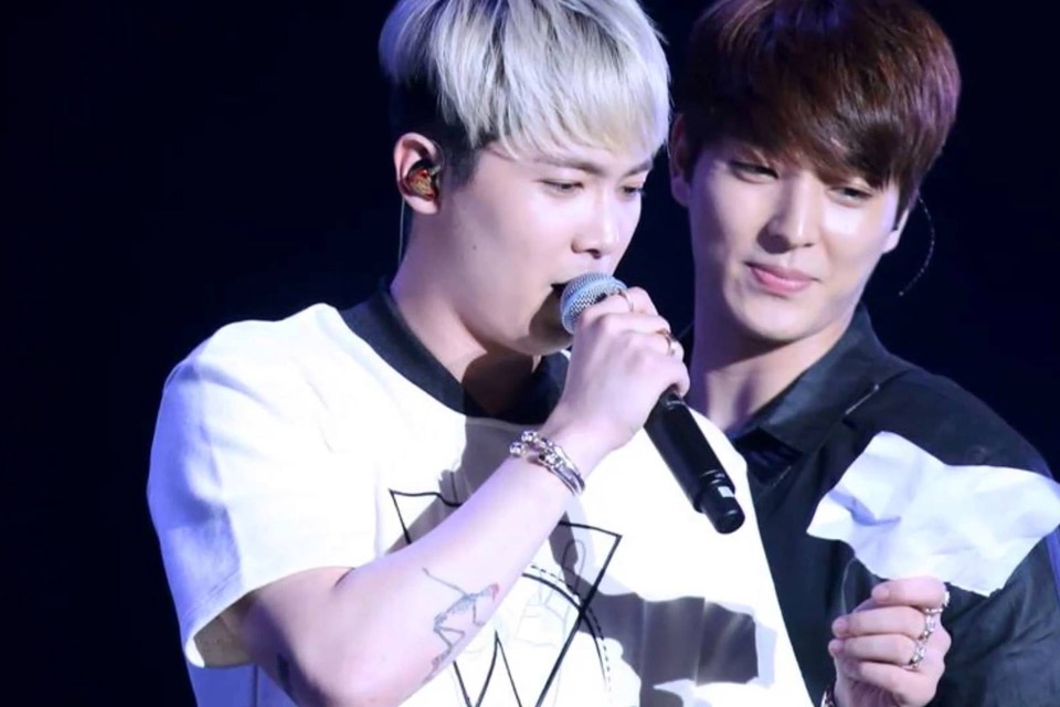 Choi Jonghoon nói rằng Lee Hongki trông y như một kẻ thua cuộc và đó cũng là lý do khiến bộ đôi này không thể thân thiết trong những ngày đầu gặp nhau.