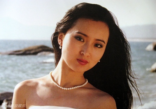 Ve dep thoi son tre cua nu hoang phim bi phan bac hinh anh