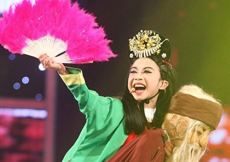 Đức Vĩnh nổi tiếng nhờ khả năng giả gái trong cuộc thi Việt Nam Got Talent.