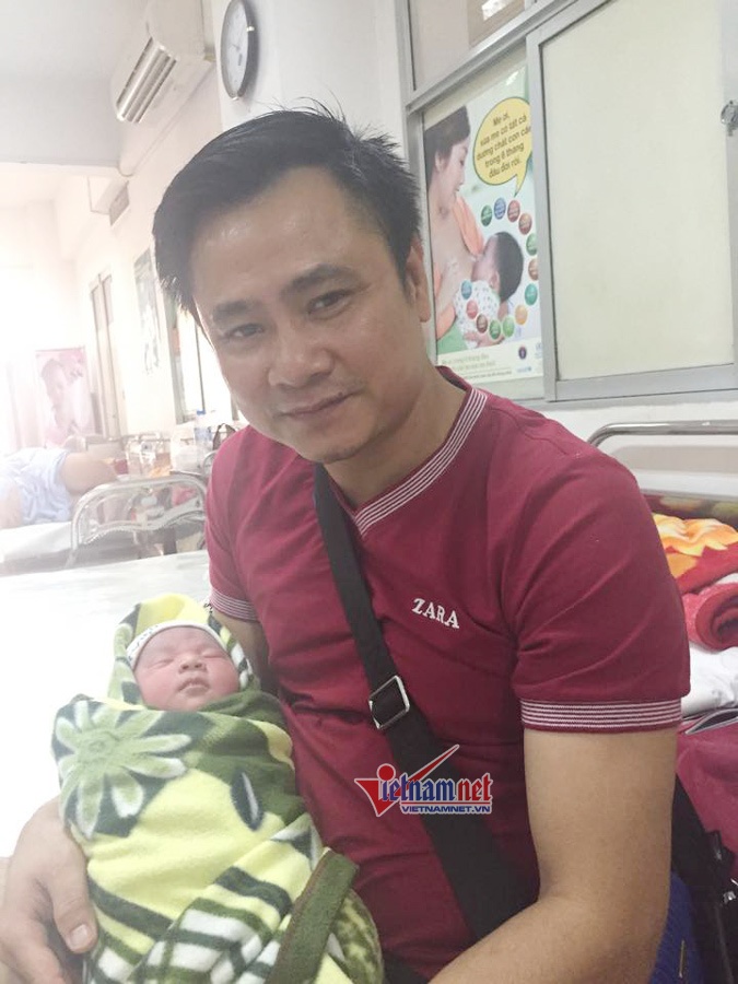 Tự Long hạnh phúc bên con gái Khánh Ly.