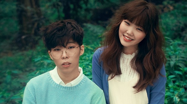 Nhóm Akdong Musician gồm 2 anh em Lee Chanhyuk - Lee Suhyun.