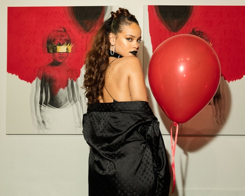Rihanna huy dien chuong trinh cua Victoria’s Secret hinh anh