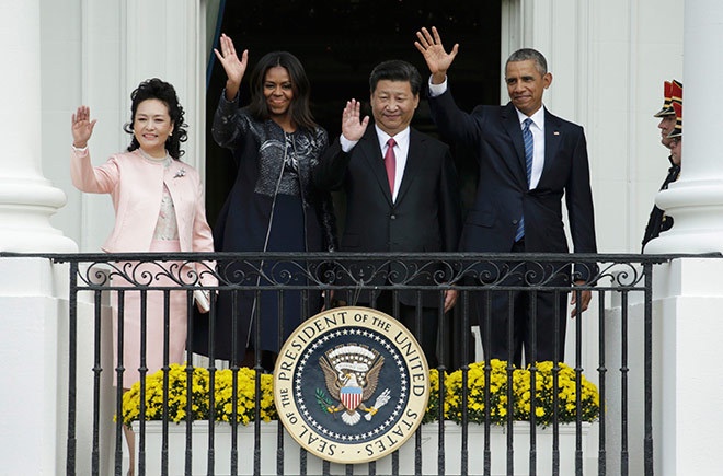 Đẳng cấp thời trang sang trọng của Bành Lệ Viện.