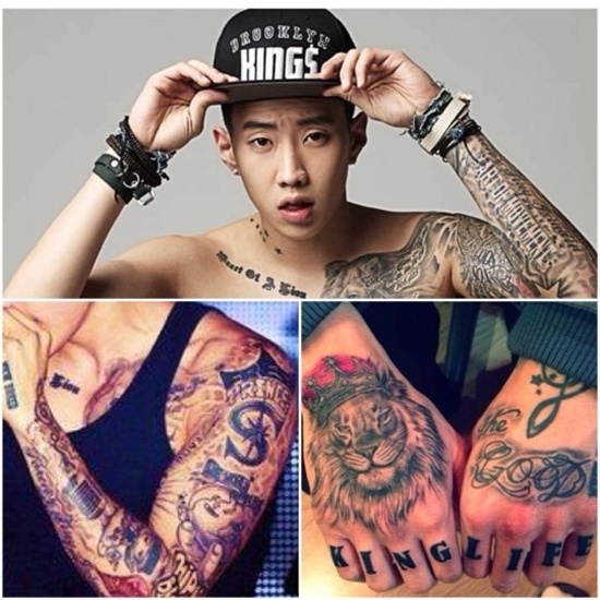 Thật khó để có thể đếm được số hình xăm trên người Jay Park khi toàn bộ ngực,  cánh tay, bàn tay và cổ của anh đều đã bị phủ kín bởi những hình ảnh và câu chữ khá độc đáo.