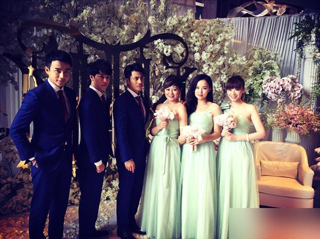 Dàn phù dâu và phù rể của lễ cưới.