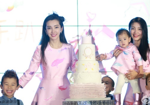 Gen xinh dep cua gia dinh Ly Bang Bang hinh anh