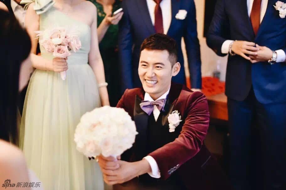 Vẻ rạng rỡ của chú rể trong lễ xin dâu.