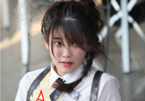 Tour dien cua em gai quoc dan Kpop e ve vi album au dam hinh anh
