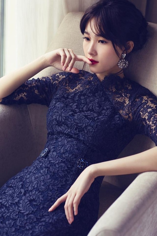 Đặng Thu Thảo sinh năm 1991. Cô đăng quang ngôi vi Hoa hậu Việt Nam năm 2012 và trở thành Hoa hậu đầu tiên xuất thân từ miền Tây Nam Bộ dành được chiếc vương miện của cuộc thi nhan sắc danh giá bậc nhất cả nước.