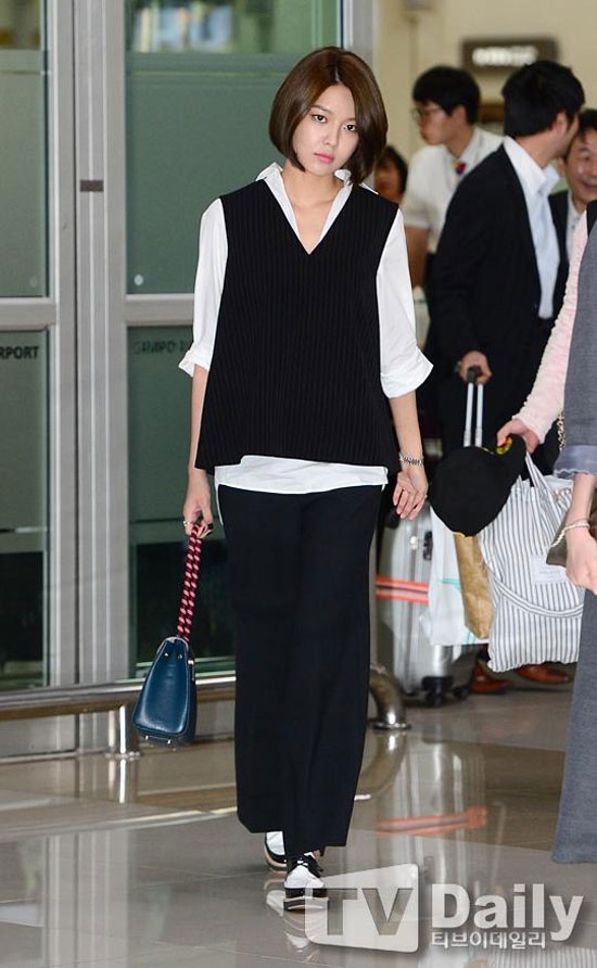 Kiểu mix layer như Sooyoung là style lý tưởng cho thân hình 