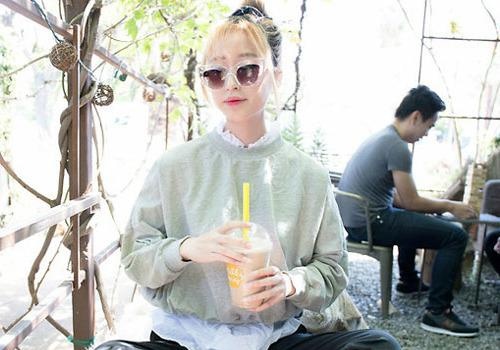 Style mua thu nao duoc long gioi tre the gioi nhat? hinh anh