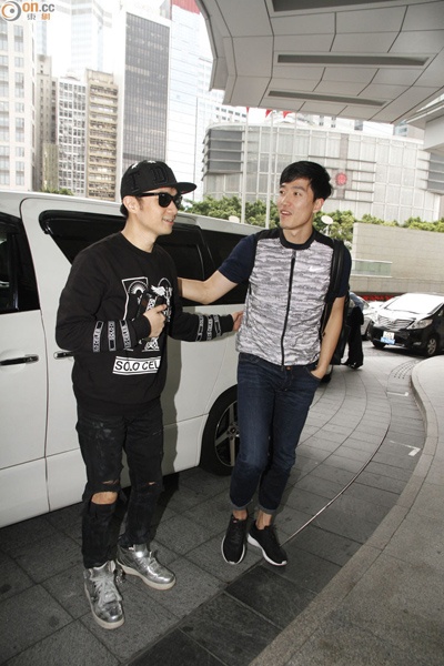 Hôn lễ chính thức diễn ra vào ngày 11/11 tại khách sạn Bốn mùa (Hong Kong) theo nghi thức truyền thống.