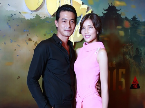 Quach Ngoc Ngoan om eo Hoa hau Trieu Thi Ha o su kien hinh anh