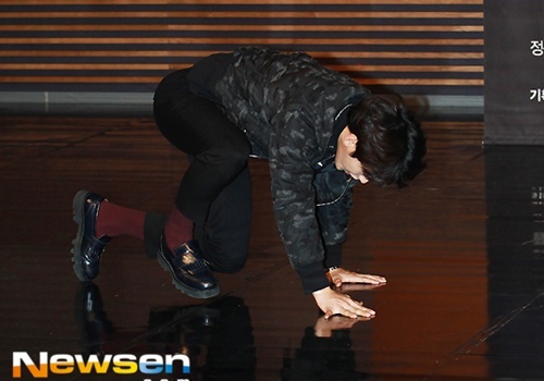 3 sao Han bi to co tinh vap nga trong hop bao hinh anh