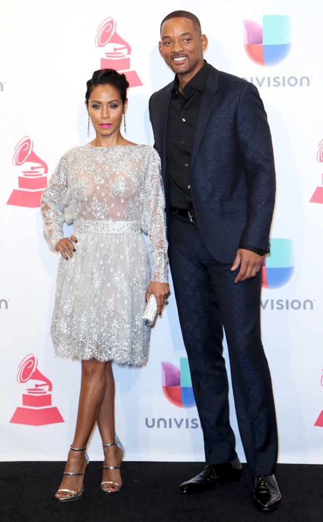 Hôm 19/11 (theo giờ địa phương), lễ trao giải Latin Grammy Awards 2015 diễn ra ở Las Vegas với sự tham gia của nhiều nghệ sĩ. Trong đó, tài tử Will Smith đưa vợ - diễn viên Jada Pinkett Smith đến dự.