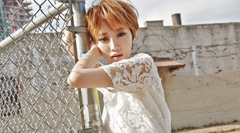 Kieu nu Han do sac voc tren tap chi thang 12 hinh anh