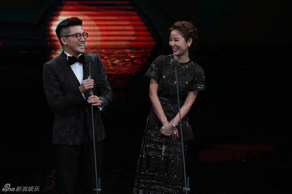 Tối 21/11, tham dự sự kiện trao giải Kim Mã lần thứ 52, Lâm Tâm Như và Tô Hữu Bằng được ban tổ chức cố tình sắp xếp công bố hai giải phụ. Ngay khi họ xuất hiện, nhạc phim Hoàn Châu cách cách đã nổi lên. Trước lúc trao giải, Lâm Tâm Như và Tô Hữu Bằng còn giành vài phút trêu đùa đối phương.