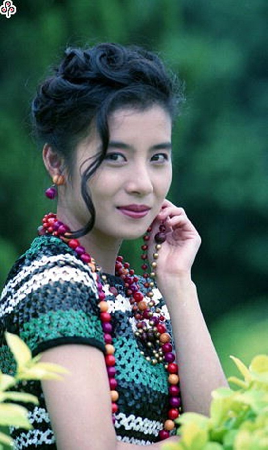 Nhạc Linh gần như mât tích trong làng giải trí gần 10 năm nay.