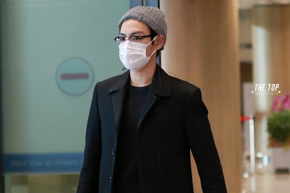 Những chiếc kính cổ điển mang đậm phong cách quý ông lịch lãm cũng góp mặt trong bộ sưu tập hoành tráng này.